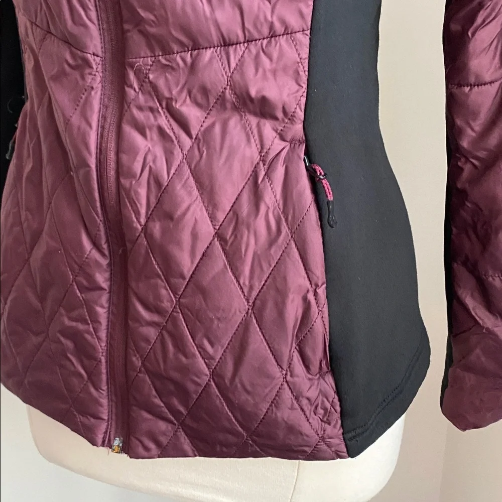 Champion Quilted Jacket Full Zip Womens Sz Medium Purple and Black Hooded